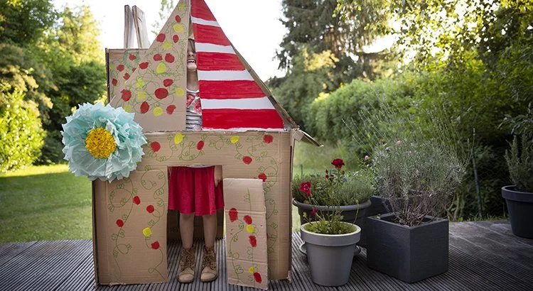 Best time to sell your home - kid with playhouse